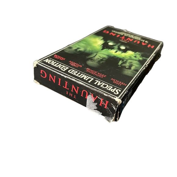 The Haunting VHS Movie Special Limited Edition Liam Neeson Owen Wilson Horror - Picture 6 of 7